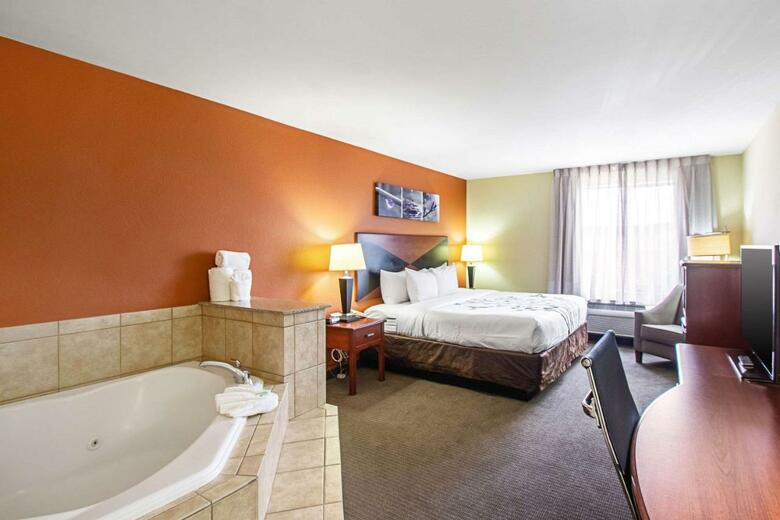 Hotel Sleep Inn & Suites