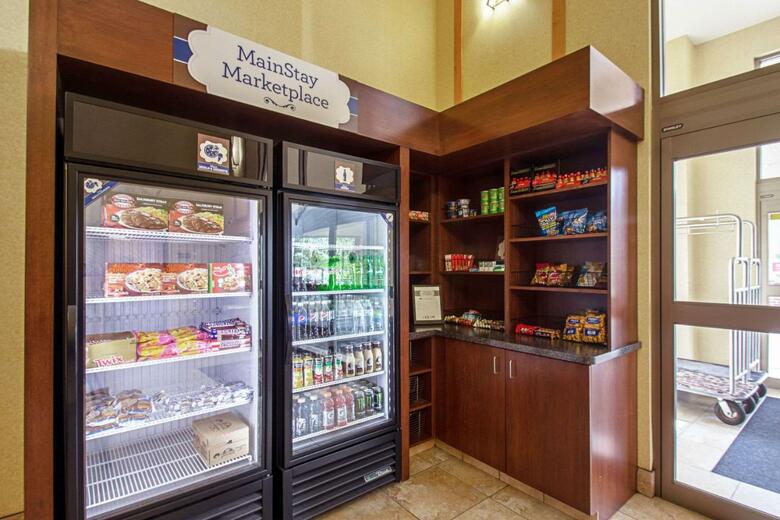 Hotel Sleep Inn & Suites