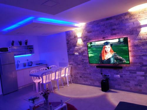 Avshalom Holiday Apartments