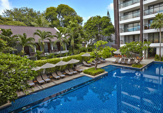 Hotel Woodlands Suites