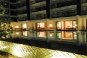 Hotel Woodlands Suites