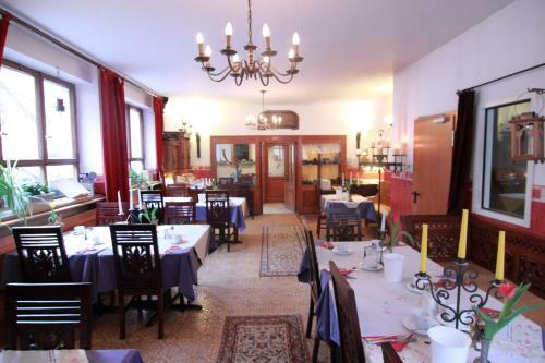 Kreuzerhof Hotel Garni