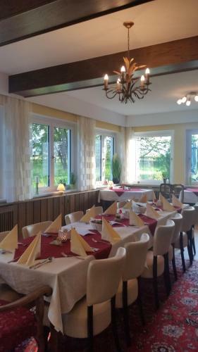 Doris Musill's Lebensfreude Hotel Caf�-restaurant