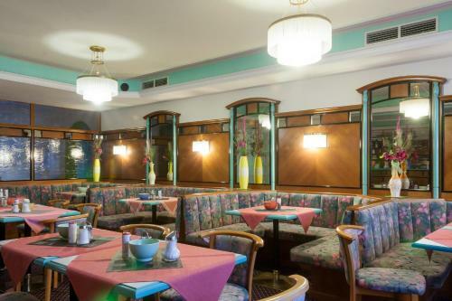 Hostal Hotel & Kurpension Weiss