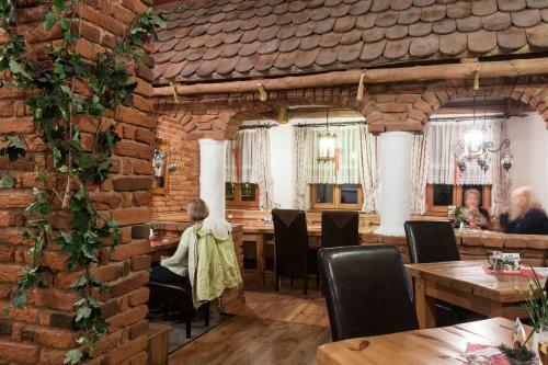 Hostal Hotel & Kurpension Weiss