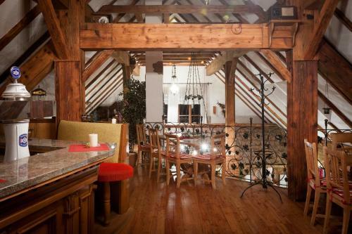 Hostal Hotel & Kurpension Weiss