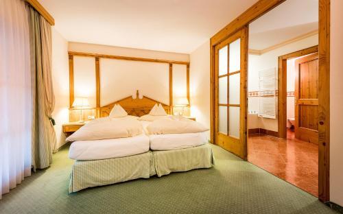 Traumhotel ...liebes Rot-fl�h