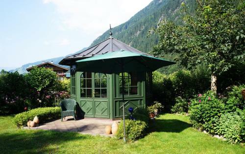 Aparthotel Landhaus St. Joseph (indoor Pool)