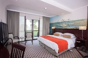 Phakalane Golf Estate Hotel