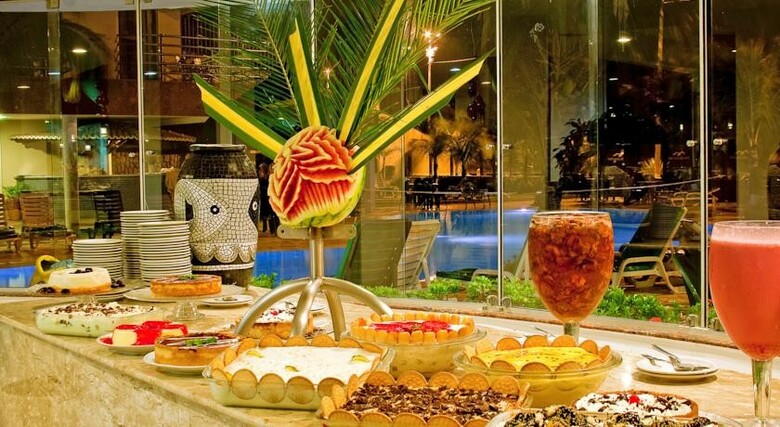 Esmeralda Praia Hotel