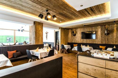 Hostal Hotel Garni Persutt