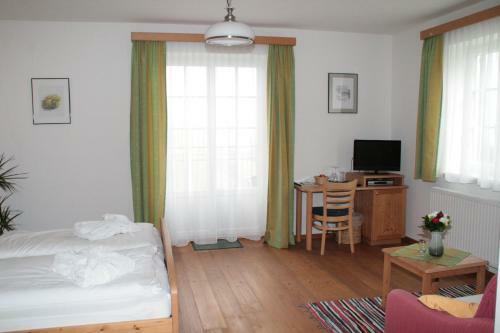 Bed & Breakfast G�ste- Und Vitalhaus Sauer