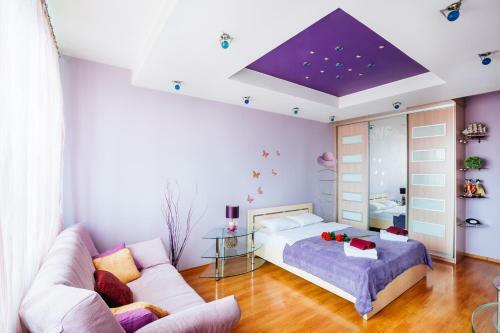 Studio Apartment On Nezavisimosti Square