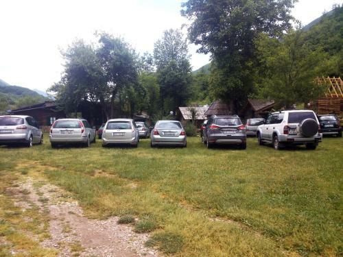 Rafting Camp Tara Center Tri Vodenice