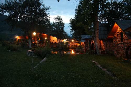 Rafting Camp Tara Center Tri Vodenice