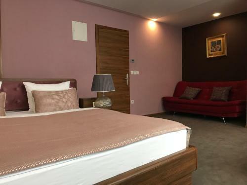 Hotel R