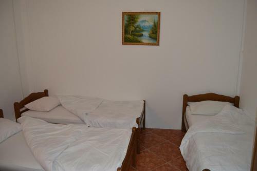 Bed & Breakfast Rooms Modana