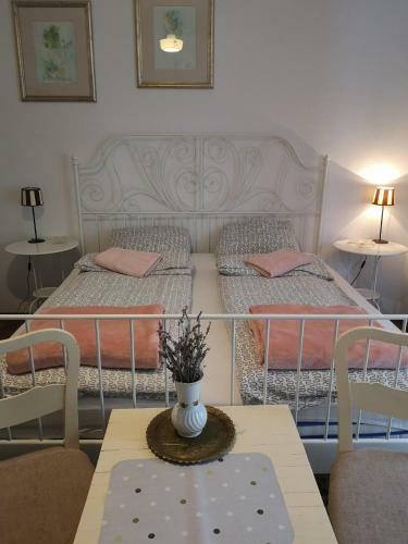 Hostal Apartments & Rooms Little Rock