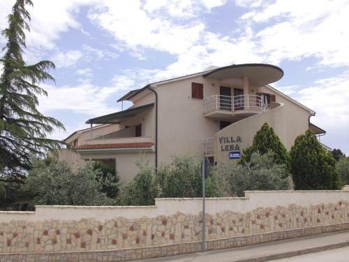 Apartamentos Guesthouse Villa Lena