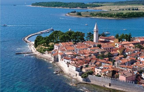 Two-bedroom Apartment Novigrad 05