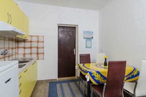 One-bedroom Apartment In Orebic IV