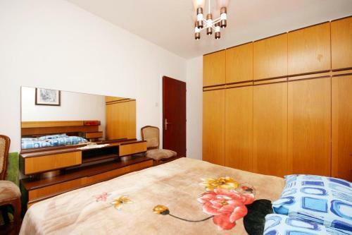 Apartment Novi Vinodolski 5483a