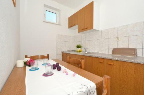 Hostal Apartment Arbanija 5228c