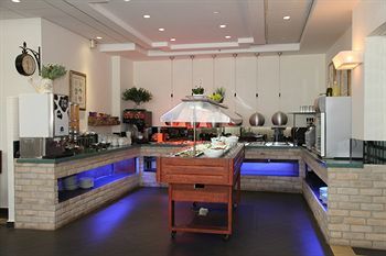Hotel Deborah
