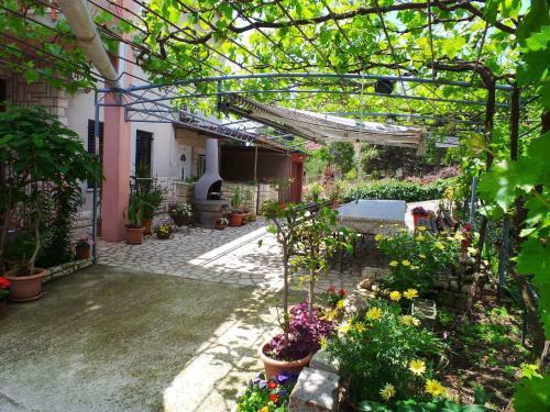 Three-bedroom Apartment In Premantura II