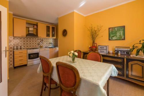 Three-bedroom Apartment In Crikvenica XII