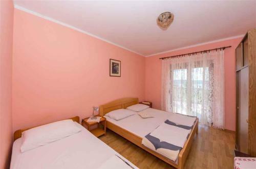 Three-bedroom Apartment In Dramalj V