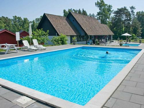 Three-bedroom Holiday Home In Nex� 22