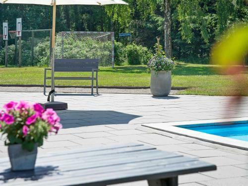 Three-bedroom Holiday Home In Nex� 22