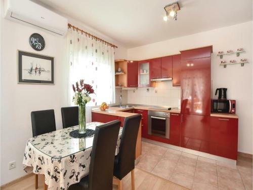 Apartment Podstrana With Sea View IV
