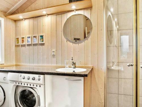 Four-bedroom Holiday Home In L�kken 10