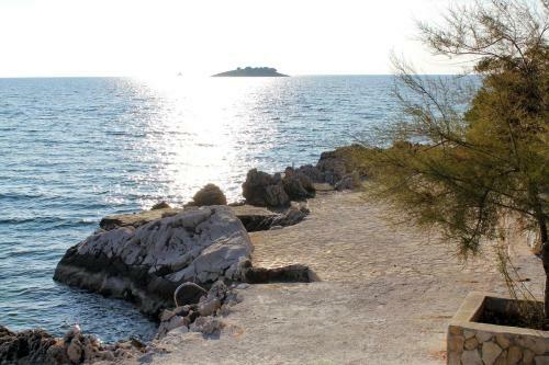 Apartments By The Sea Rogoznica - 7499