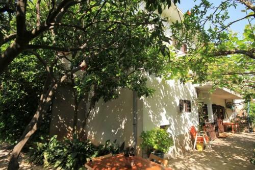 Apartments With A Parking Space Jelsa (hvar) - 8750