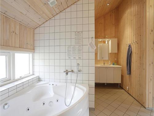 Holiday Home Strandparken Aakirkeby I