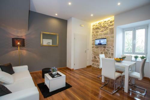 Apartments & Studios Scalini