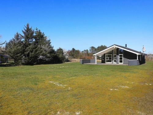 Two-bedroom Holiday Home In L�kken 17