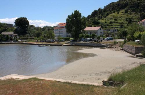 Apartment Supetarska Draga - Donja 2019c