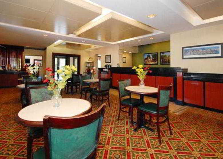 Hotel Quality Inn & Suites