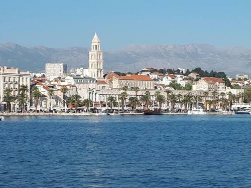 Lidija Beach Apartment