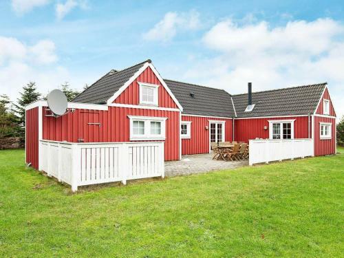 Three-bedroom Holiday Home In Vejby 4