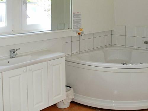Three-bedroom Holiday Home In Vejby 4