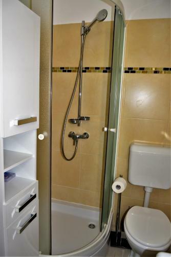 Apartment Zdenka - 100 M From The Beach