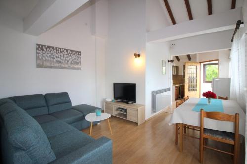 Apartment Porec, Mirna River 3