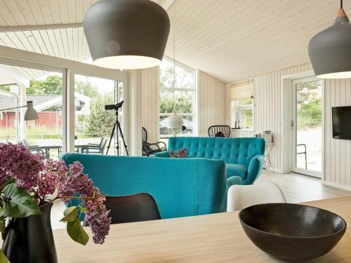 Three-bedroom Holiday Home In Aakirkeby 12