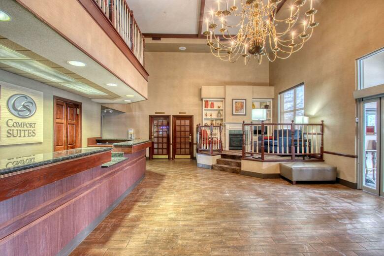 Hotel Comfort Suites