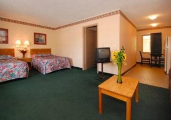 Hotel Rodeway Inn & Suites